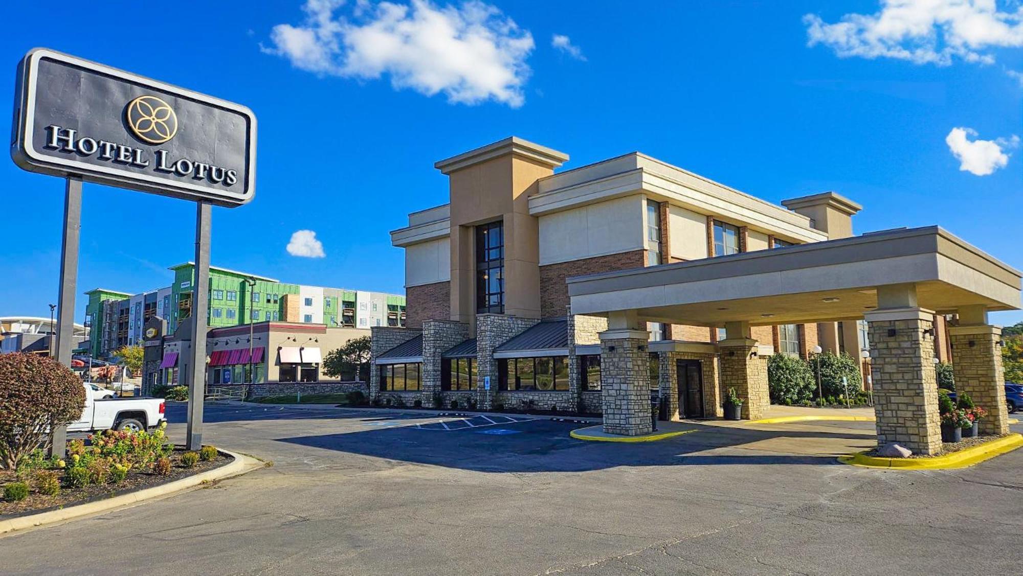 Hotel Lotus Kansas City Merriam Exterior photo